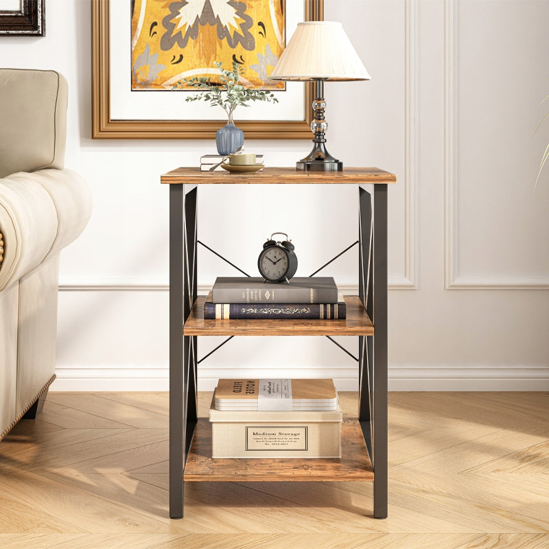 Table basse industrielle avec étagères – 40 x 40 x 60 cm, panneaux MDF aspect bois recyclé et pieds en métal.