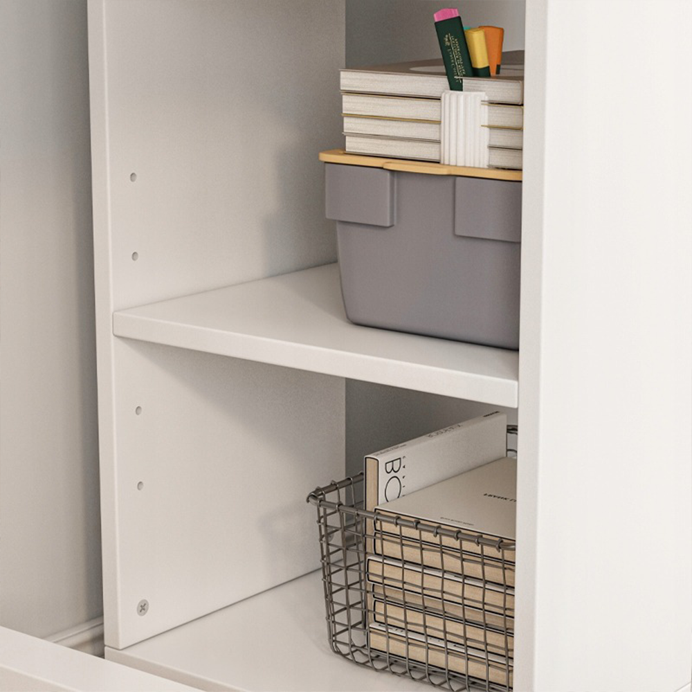 Armoire blanche 60 cm – design moderne de style loft, idéale pour le bureau ou le télétravail.