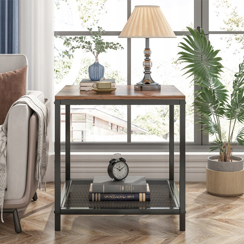 Table d'appoint carrée au design industriel loft – 45 × 45 × 55 cm, MDF aspect rustique et structure en métal.